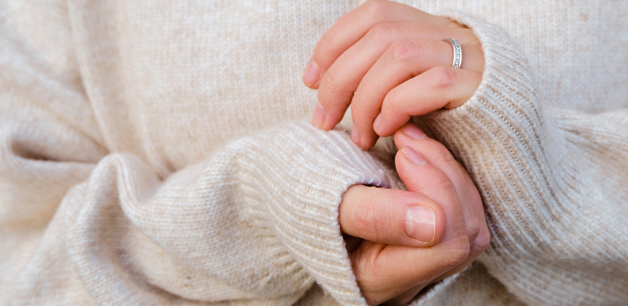 Обветренные руки: как помочь коже