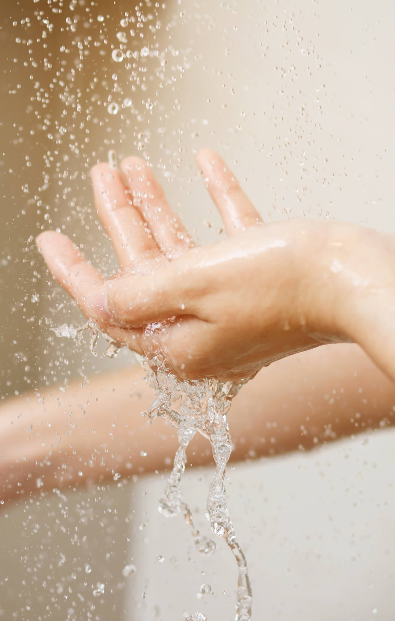 Какие факторы могут усиливать дефицит влаги?